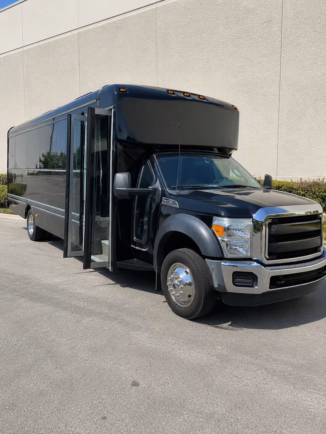 Dallas Birthday, Sweet 16, & Quinceañera Party Bus Rentals