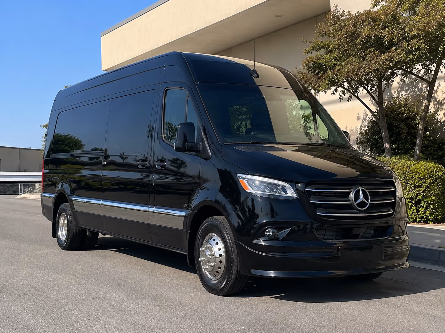 14 Passenger Sprinter Limo Exterior